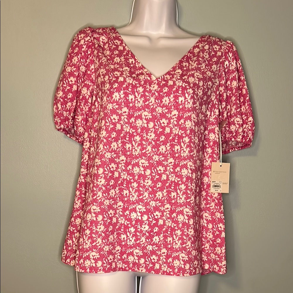 NWT LC Lauren Conrad Short Sleeved Floral Pink Top, size XS